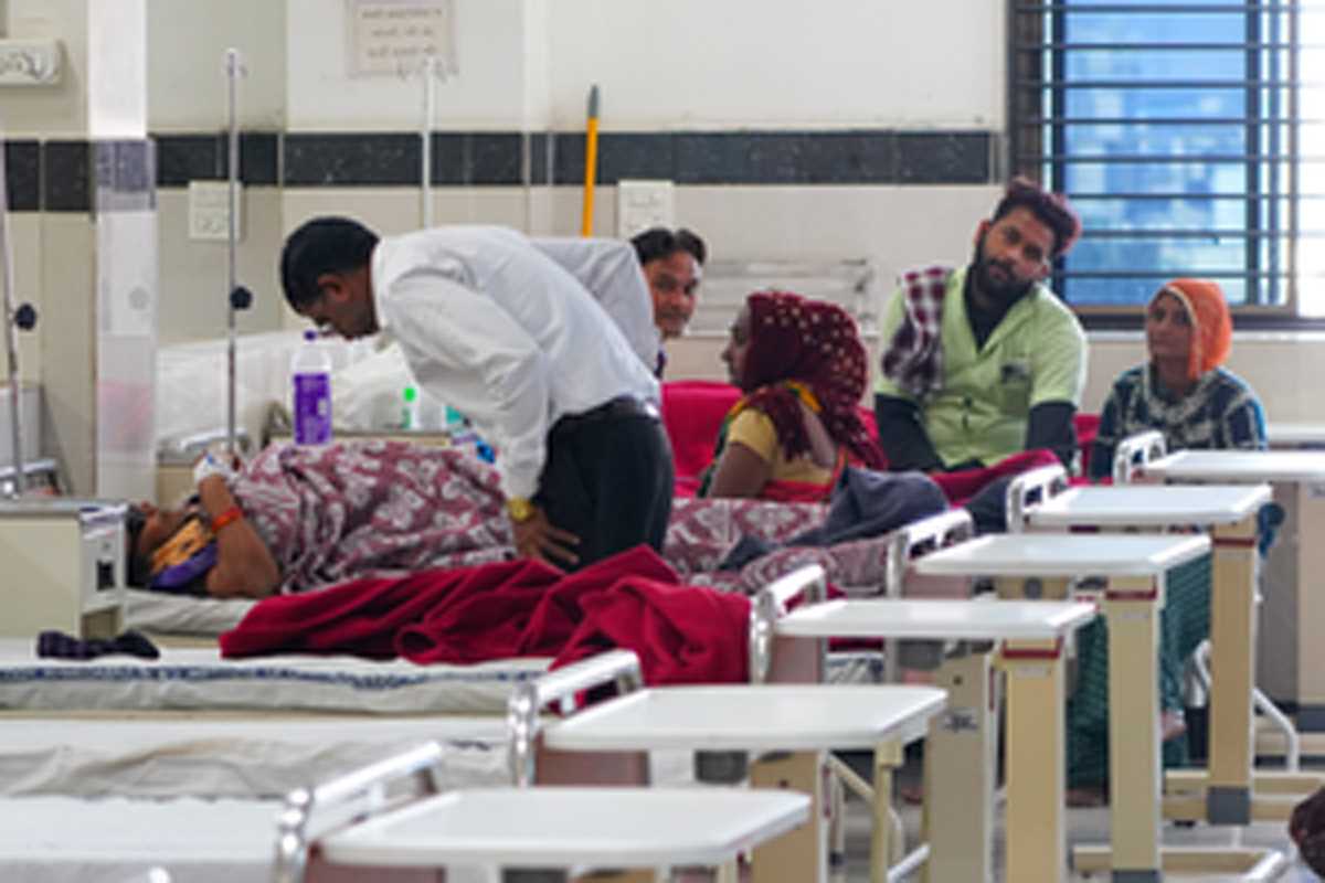 गुजरात में मोतियाबिंद सर्जरी के बाद 7 मरीजों की आंखों की रोशनी गई, जांच शुरू